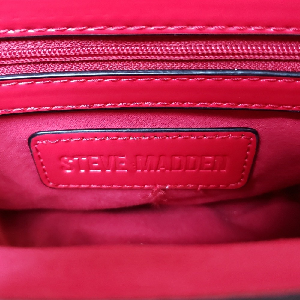 Steve Madden Padlock Structured Crossbody Purse Bag Red Faux Leather City Chic - Picture 10 of 13